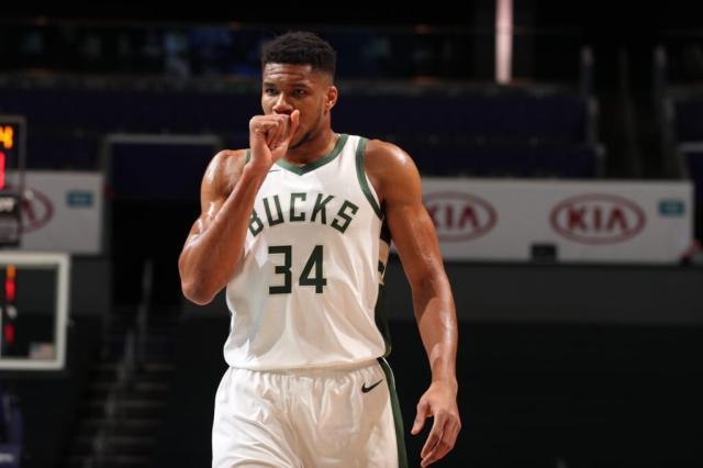 电竞-失去常规赛统治力？字母哥：养成良好习惯需要时间