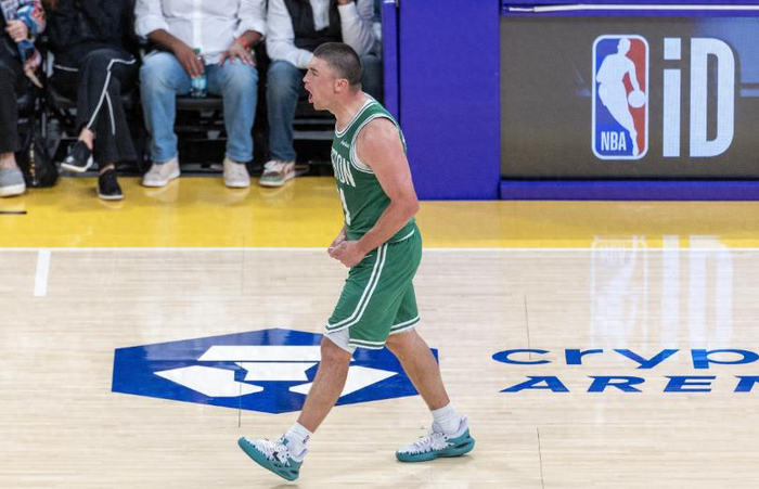 NINE GAMES-36+7，28+6，矮个无人要，如今打得像全明星，令人刮目相看|普理查德|凯尔特人|波士顿凯尔特人队|nba|艾弗森_新浪体育_新浪新闻